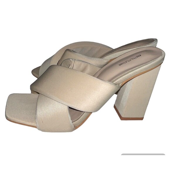 Pretty Little Thing Mules Womens Sz 7 Square Toe Block Heel Beige chunky Y2K - Picture 1 of 9